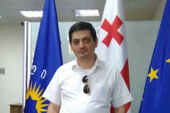 xval-filarmoniaSi-iseTi-xalxi-iyris-erTad-Tavs-mTeli-es-wlebi-erTmaneTis-ginebiT-rom-iyvnen-dakavebulebi