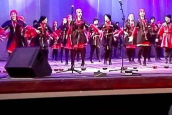 qarTuli-cekvis-bavSvTa-ansambli-gorda-israelSi-ar-SeuSves