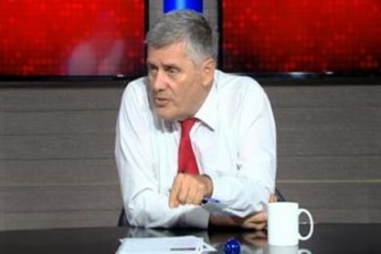 aqubardia-me-da-Cemi-biWi-ocnebis-qudebiT-mitingze-mivdiodiT-SegveSala-da-aRmovCndiT-nacebis-mitingze