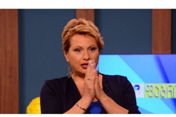 gulze-xeli-daideT-da-TqviT