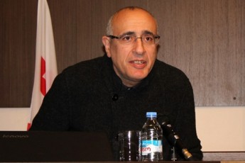 eka-beselias-gunds-maJoritarobis-kandidatad-nato-CxeiZis-Zmis-mweral-rostom-CxeiZis-wardgena-surda