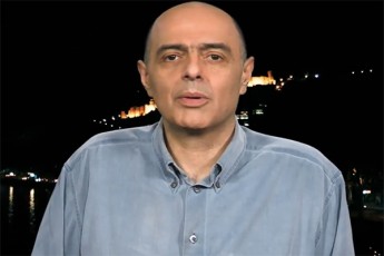 rusTavi-2--is-mkvircxl-Jurnalists-Tvali-arajansaRad-aenTo--aucilebeli-iyo-Svilmkvdari-dedis-gadaReba