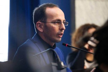 ar-mosulxarT-da-ar-gikiTxavT-ra-gviWirda-Tveebis-ganmavlobaSi-vayenebdiT-Cvens-problemas-da-uSedegod