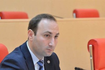 Tqvenve-ayenebT-parlaments-Seuracxyofas