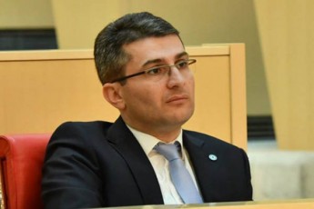 batono-giga-rom-gagebedaT-Tavis-droze-da-Ss-ministri-mogeyvanaT-parlamentSi-warmoidgineT-ra-kadrebis-naxva-mouwevda
