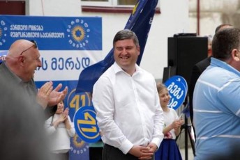 giorgi-Sengelia-wels-zugdidSi-60-veterani-da-300-devnili-ojaxi-axal-binas-miiRebs