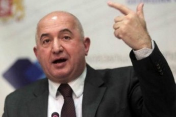 Tu-adamiani-damnaSave-ar-aris-pankiselebi-mas-kbilebiT-daicaven---zaqareiSvili