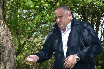 WiaTuris-merobis-kandidati-winasaarCevno-kampaniis-farglebSi-axalgazrdebs-Sexvda