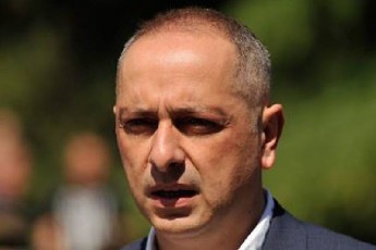 Tu-malxaz-maCalikaSvili-marTla-fiqrobda-teraqtze-is-amis-ganmxorcielebeli-aRar-aris