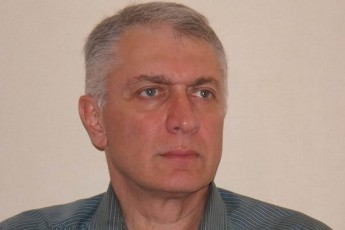 roena-albaT-aqubardiasTanac-moxvdeba-da-hkiTxavs