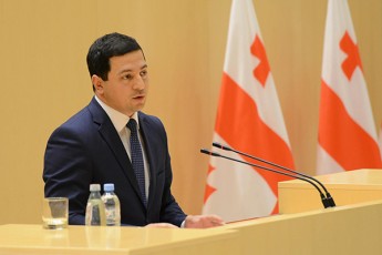 Tqven-CaatareT-brifingi-ararsebul-gancxadebaze-da-isaubreT-imaze-rac-elCebs-realurad-ar-gaukeTebiaT