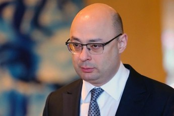 kiTxvaze-ratom-gamaTavisufles---es-ar-iyo-erTi-an-ori-sakiTxi-es-sakiTxebis-krebuli-iyo-romelTa-Sesrulebas-me-daJinebiT-viTxovdi