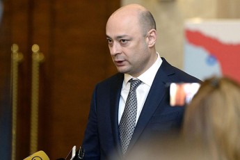 mmarTvel-gundSi-diskusiisas-me-erTxel-marTlac-miwodes-ucxo-sxeuli
