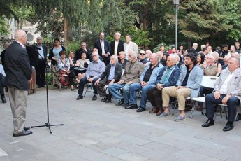 lado-kaxaZem-kulturis-sferos-warmomadgenlebs-mxardaWerisTvis-madloba-gadauxada