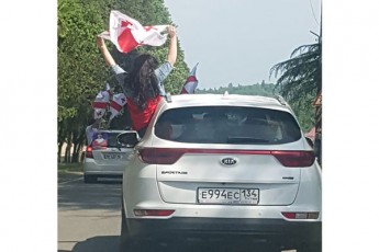 gaerTianebuli-opoziciis-kolonaSi-rusuli-saxelmwifo-nomriani-manqanacaa