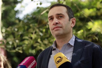irakli-alasania-specialurad-Camovedi-TbilisSi-rom-Salvas-davudge-gverdiT