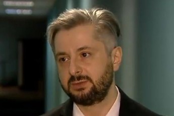 es-xurda-kaci-naxeT-qocebis-saarCevno-buRalteriis-mamaSav