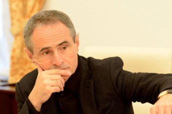 Salva-SavguliZe-girgvlianis-mkvlelebs-da-mwameblebs-warmoadgens