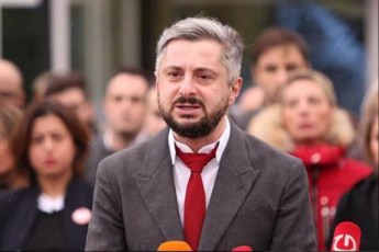 Cven-ratom-unda-Segvtkiodes-WiaTurelebze-guli-sakuTari-xmebi-xom-unitazSi-gadauZaxes