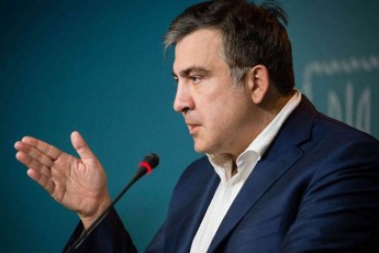 ras-veWvianobT-da-ras-viyofT-jer-araferi-gviWiravs-xelSi