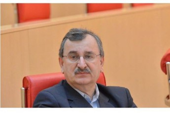 erT-dros-naci-damamcirebeli-sityva-iyo