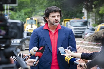oponentebi-ver-moitanen-mSeneblobis-verc-erT-nebarTvas-romelic-Cemi-merobis-pirobebSi-arasworad-aris-gacemuli