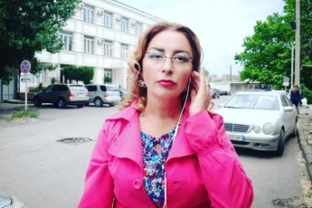 es-mkvleli-gaxariasTan-bavSvis-saflaviT-vaWrobas-cdilobs