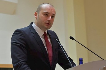 Cven-600-aTasze-meti-adamianisTvis-dagvWirda-valebis-ganuleba-radgan-aqamde-migviyvana-Tqvens-warmoebulma-politikam