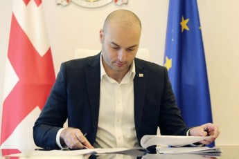 yvelaferi-kargad-ar-aris-Zalian-bevri-ram-gvaqvs-gasaumjobesebeli-magram-Sedegi-saxezea