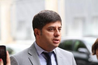 TadumaZis-gadadgomasa-da-mis-mosamarTled-daniSvnaze-saubari-jer-naadrevia