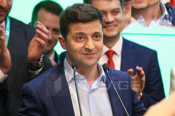 vladimir-zelenski-mamuka-baxtaZe-Zalian-kargi-adamiania-Cven-gavcvaleT-telefonis-nomrebi