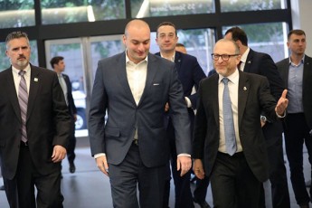 iic-eflbaumi-saqarTvelos-premier-ministri-dinamiuri-axalgazrda-Zalian-Wkviani-da-usazRvrod-energiuli-adamiania