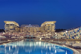 Marriott-International-ma-SekveTilSi-mdebare-sastumro-paragrafi-evropaSi-saukeTeso-frenCaizis-sastumroebis-nominaciaze-waradgina