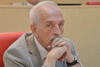 Ria-karis-mtvrevas-aqvs-adgili-rom-saxelmwifom-aRiaros-anakliis-proeqtis-prioriteti