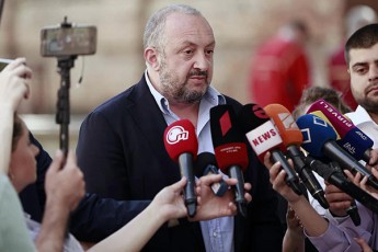 mas-unda-hqondes-momavali-politikaSi-da-Tu-es-ar-moxdeba-Cven-gveyolebian-Tojinebi