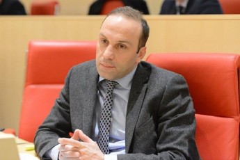 rogor-axerxebT-qalbatono-londa-zurab-adeiSvilTanac-warmatebiT-iyoT-da-qarTul-ocnebaSic