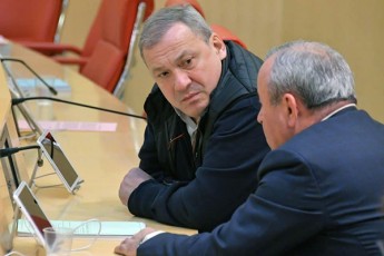 zaza-papuaSvilma-giga-bokerias-darbazidan-gaZeveba-moiTxova-parlamentis-Tavmjdomarem-ki-eTikis-sabWos-sagangebo-sxdoma-daniSna