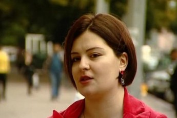ana-nacvliSvili-vuyure-zaza-saraliZis-eTers-rusTavi-2-ze-es-eTeri-iyo-xazs-miRma