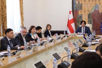 irakli-kobaxiZe-siZulvilis-enasTan-dakavSirebiT-kanonproeqti-gaCerebuli-iyo-miviRebT-zomebs-rom-misi-ganxilva-daCqardes