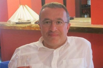 ai-es-sacodavi-moseireebi-imedia-amjeradac-Caflavdebian