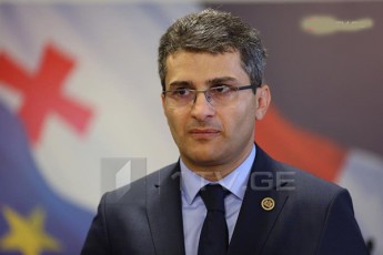 samSeneblo-wesebis-darRvevisTvis-nebismieri-adamiani-mkacrad-unda-daisajos-radgan-qalaqSi-qaoturi-ganaSenianeba-erTxel-da-samudamod-dasruldes
