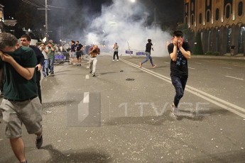 hiuman-raiTs-votCi-TbilisSi-ganviTarebul-movlenebTan-dakavSirebiT-gancxadebas-avrcelebs