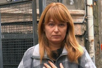 sandra-rulovsi-fiqrobs-rom-nika-meliam-administraciuli-an-raRac-aseTi-daarRvia