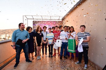 mediawignierebis-konkurss-namdvili-Tu-mogonili-4-gamarjvebuli-hyavs