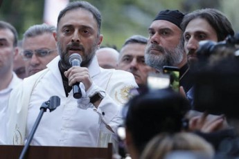 levan-vasaZe-praids-ar-CagatarebinebT-ginda-axtiT-da-ginda-daxtiT