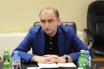 irakli-leqvinaZe-nika-gvaramias-msgavsi-formiT-nebismieri-biznesis-misamarTiT-gamoTqmuli-aseTi-Sefasebebi-absoluturad-miuRebelia