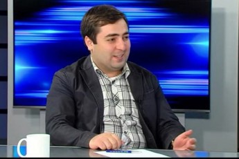nacionaluri-moZraoba-da-maTi-ideologi-nika-gvaramia-20-21-ivnisis-parlamentSi-SeWris-mcdelobas-saSvebis-revoluciad-moixsenieben