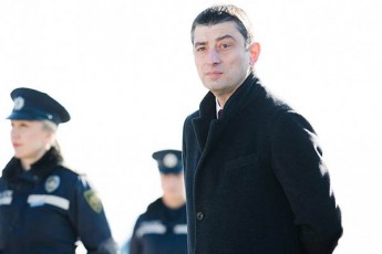 giorgi-gaxaria-rodesac-erT-Tvalze-xels-aifarebT-gaxsovdeT-rom-Cven-gvyavs-policieli-romelmac-Tavdasxmis-Sedegad-95-mxedveloba-dakarga