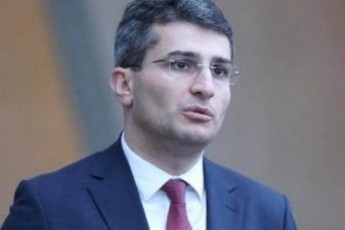 mamuka-mdinaraZe-guSin-sazogadoebam-pasuxismgebliani-ministris-gamosvla-ixila-romelic-arcerT-kiTxvas-da-miTumetes-pasuxismgeblobas-ar-gaurbis