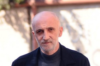 vwuxvar-rom-dRes-imedi-iseTi-ar-aris-rogorsac-badri-isurvebda